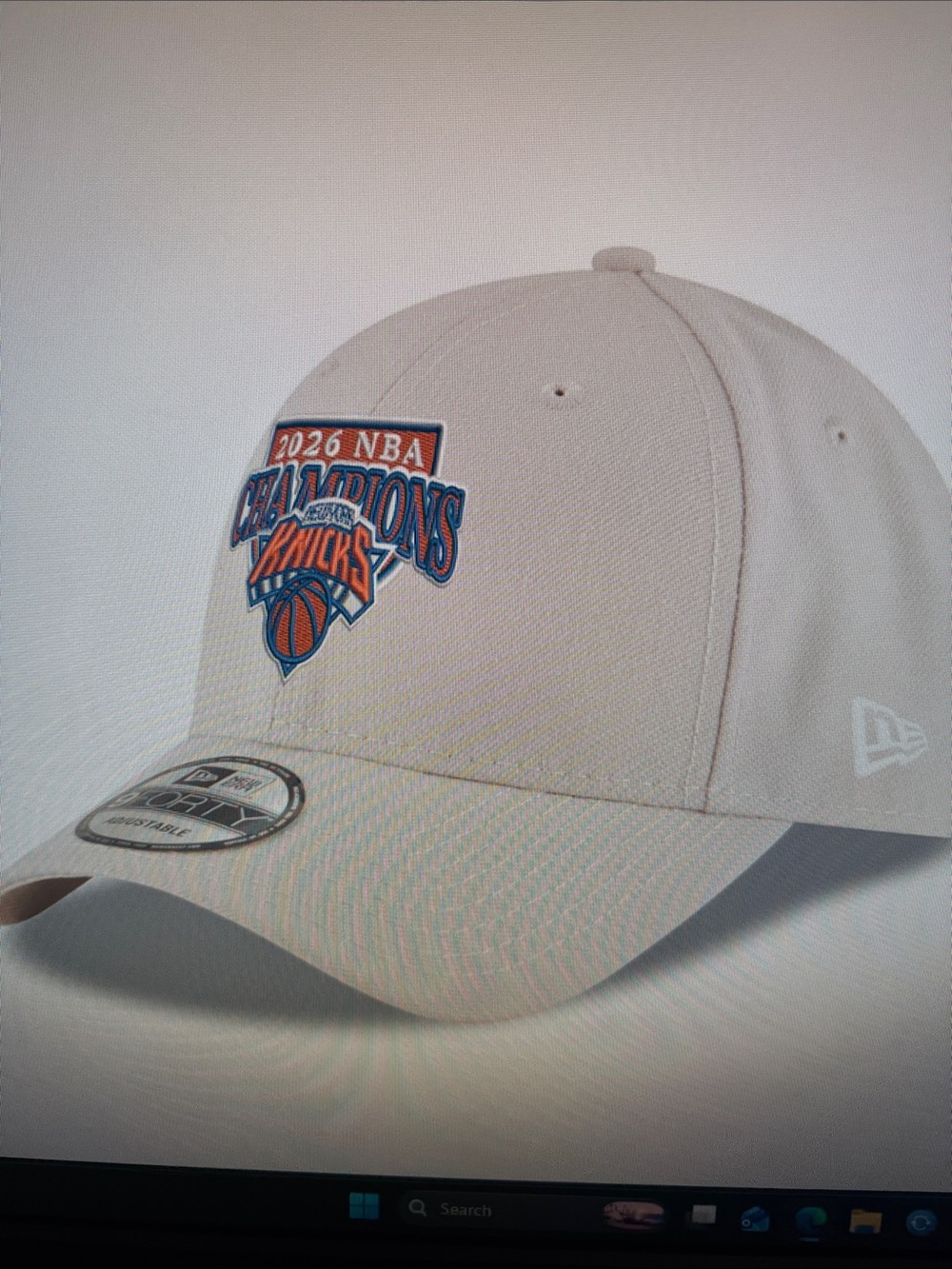 New Era Beige Knicks 2026 Champions Curved Brim Cap